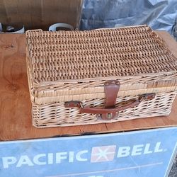 Nostalgic Picnic Basket