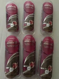 Covergirl Ultra Smooth Foundation + Applicator