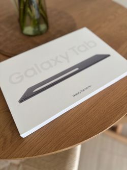 Samsung Galaxy S10 FE+ 13.1” 128gb WiFi with S Pen for note taking BRAND NEW - SEALED