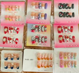 Press-On Nail Art Sets – Mixed Designs