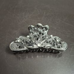 Vintage Silver Metal Hair Claw Clip Flower Design With Rhinestones 3" Across Looks Like New 