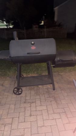 Char-Griller Offset Smoker Charcoal Grill