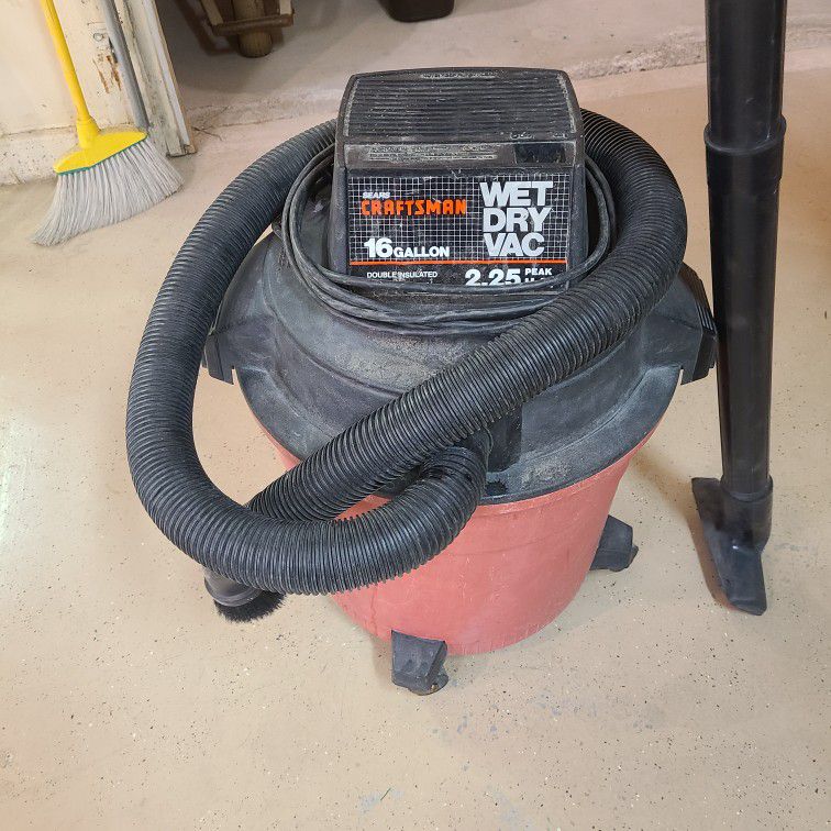 16 Gallon Wet Dry Vacuum
