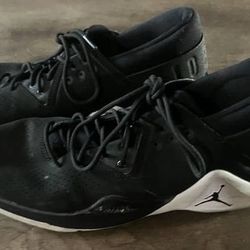 Men's sz 11 Nike Air Jordan Flight Fresh Black White Sneaker