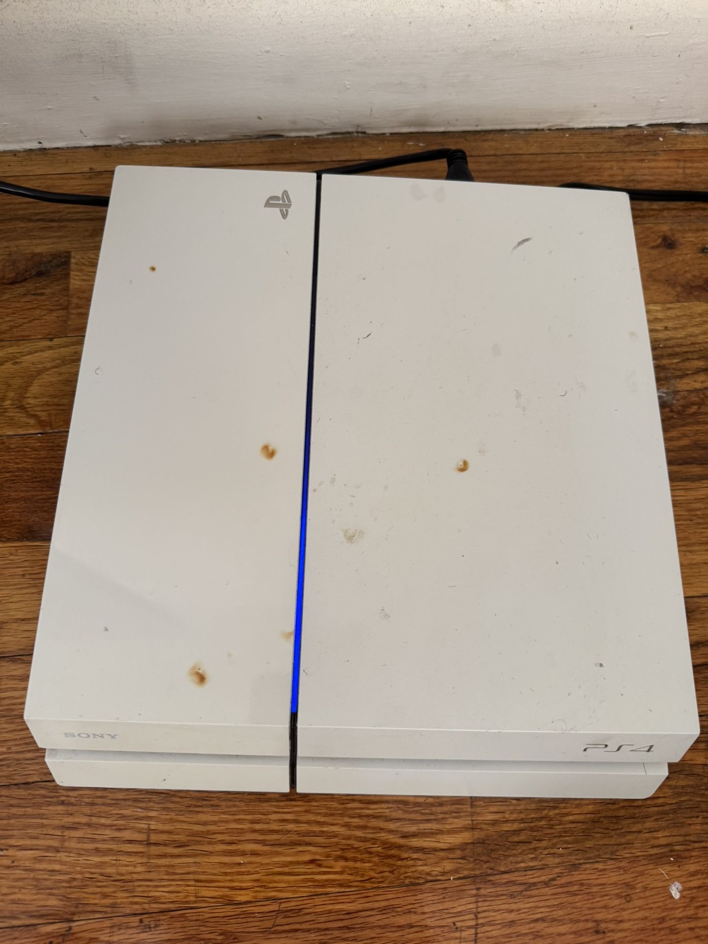 PlayStation 4 1TB (White)