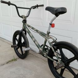 20 INCH CUSTOM HUFFY TORSION COMPETITION FREESTYLE STYLE VINTAGE OLD SCHOOL BMX BICYCLE READY TO RIDE 