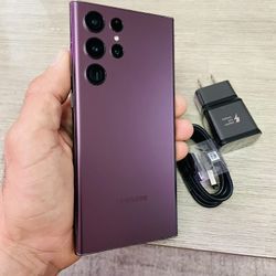 Samsung Galaxy S22 Ultra Burgundy 128gb Unlocked. Firm Price