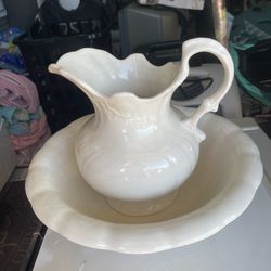Pitcher set