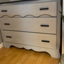 Beautiful Gray, Top Black Wash, All Wood 3 Drawer Dresser. 