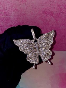 14k White Gold Filled Butterfly 🦋 Pendant And Cuban 