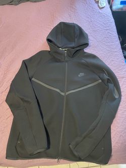 Nike tech