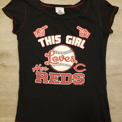 Cincinnati Reds Official MLB Women's Med Shirt 