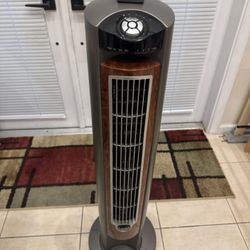 Lasko Wind Curve Tower Fan with Remote 3 Speed Air Runs Cold Does Not Oscillate