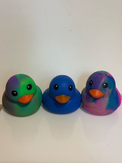 3 duck squishies $10