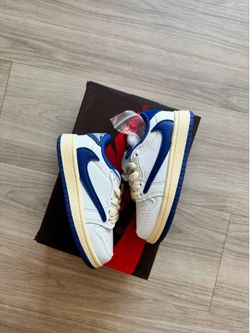 Size 7C jordan 1 low