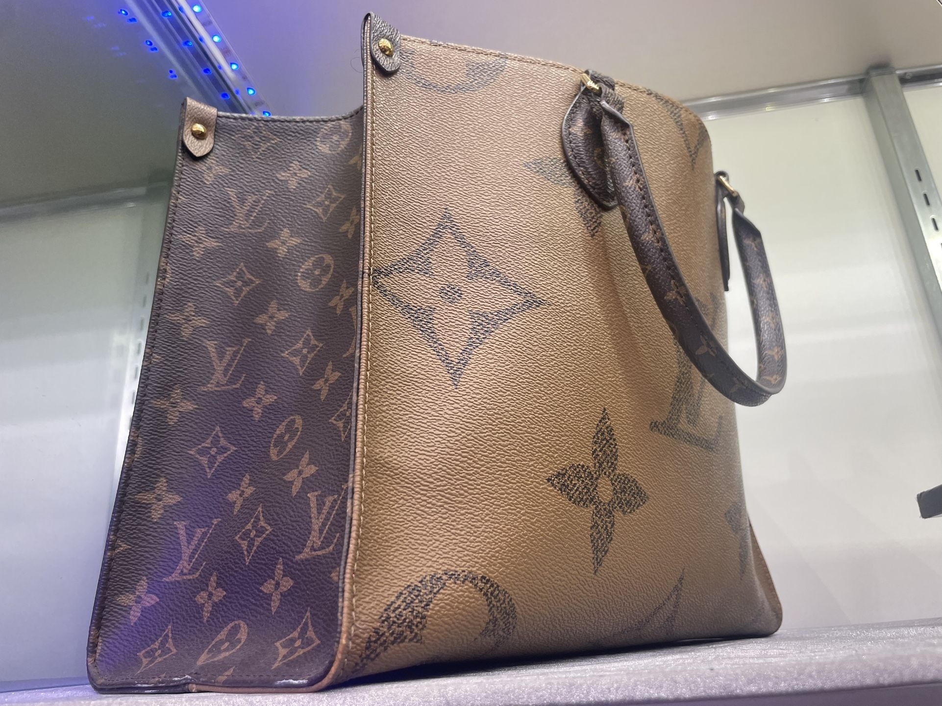 Louis Vuitton 