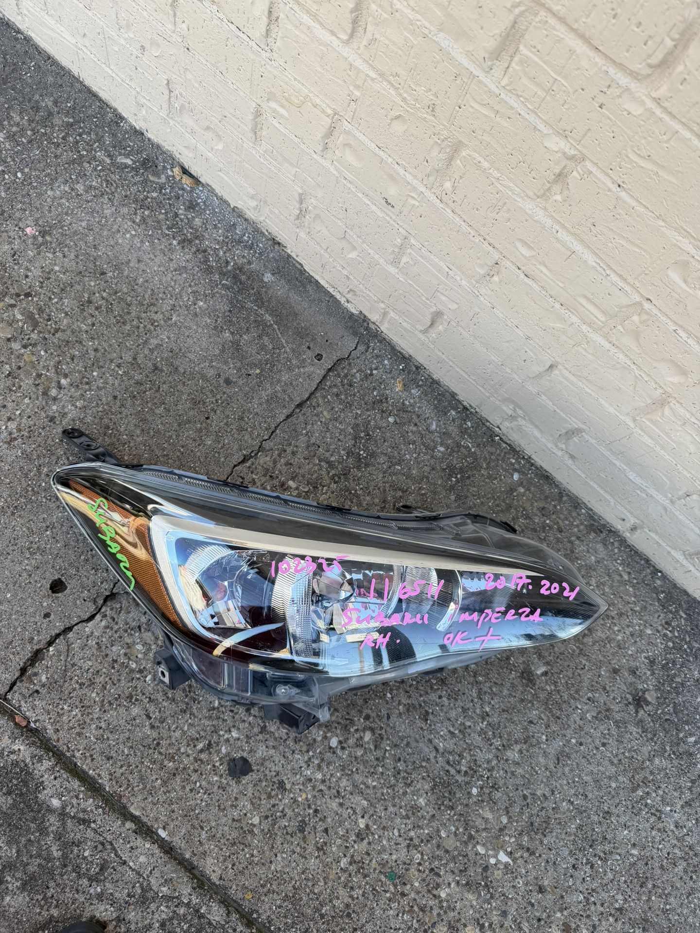 2017-21 Subaru Impreza Right And Left Headlight 