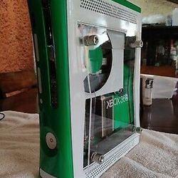 Tuned xbox 360 console with controller

Approx.

