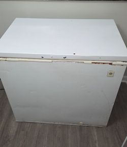 Deep freezer