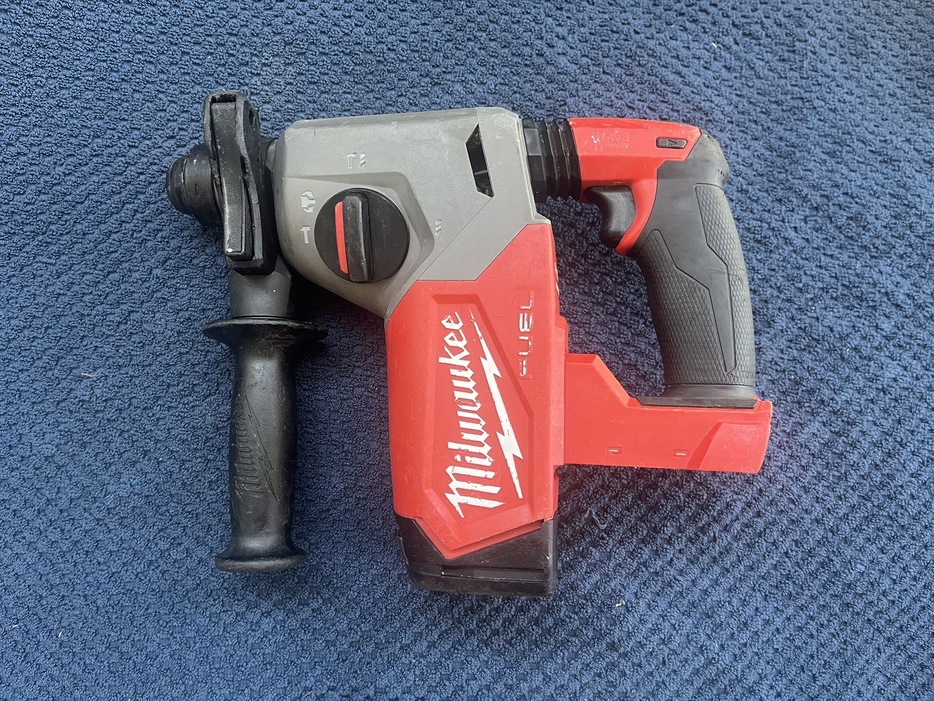 Milwaukee Fuel M18 Rotor Hammer One Key