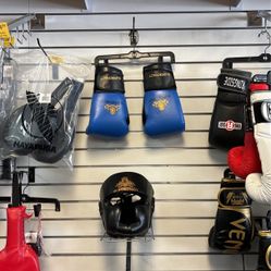 New! Supremacy Brand 14oz Boxing Gloves