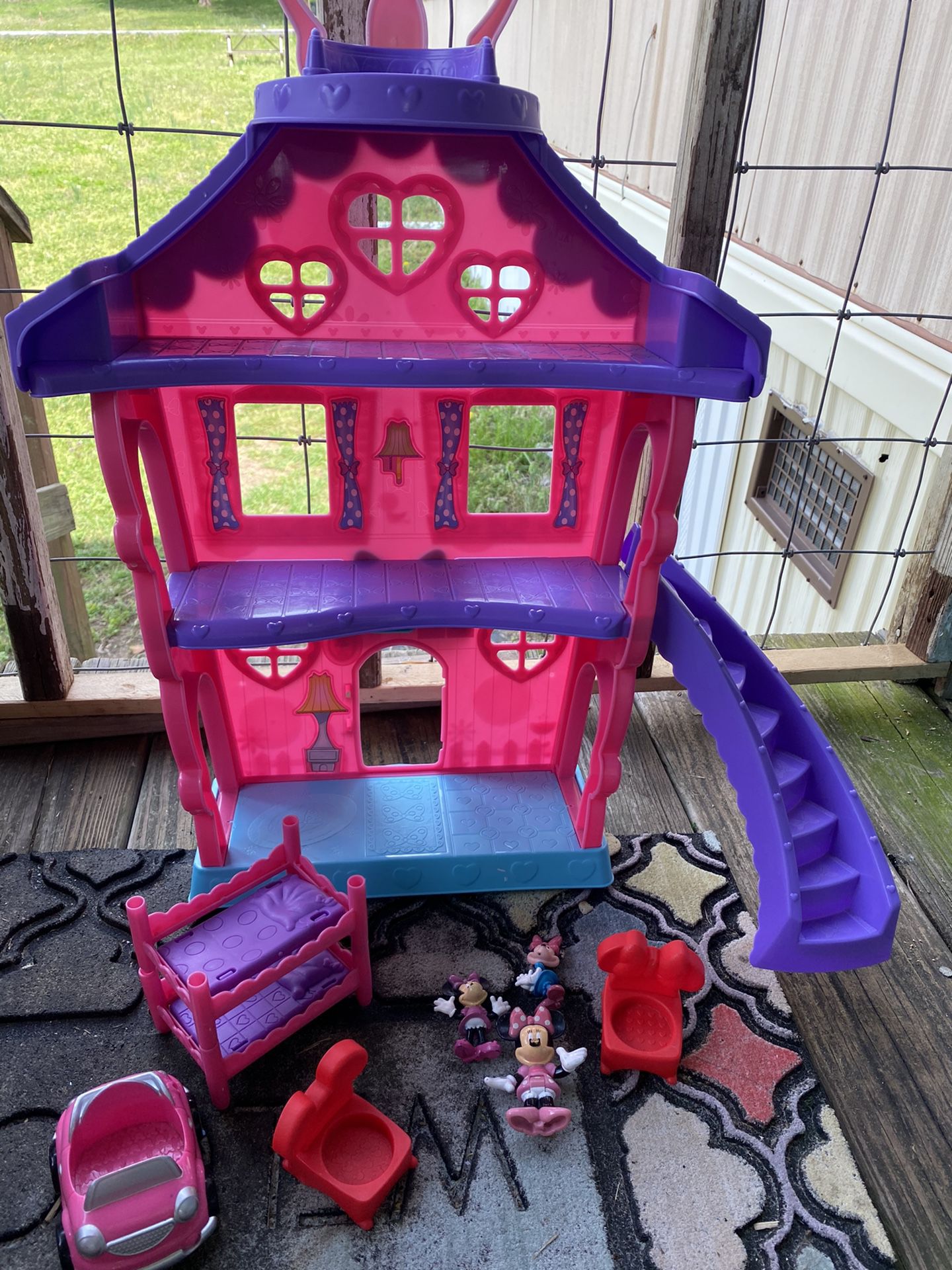 Minnie Mouse Doll House