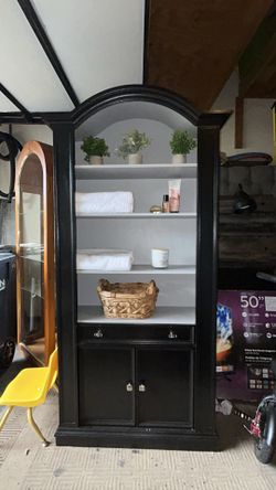 Storage cabinet (just cabnit)