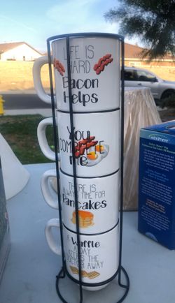 Set of 4 cups new