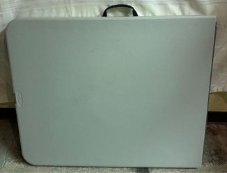 6 FT Folding table