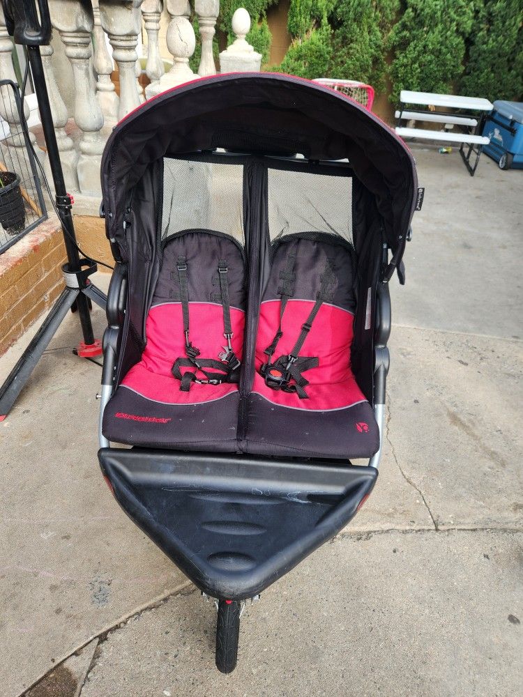 Babytrend Stroller.