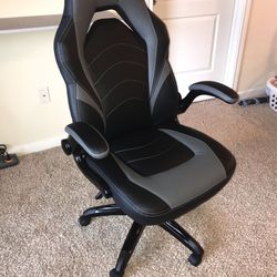 Gaming Office Chair - Clean, New *Negotiable Price*