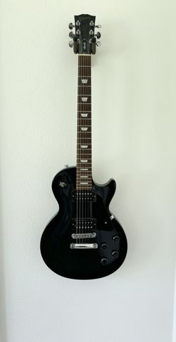 2000 Black Gibson Les Paul Studio Guitar