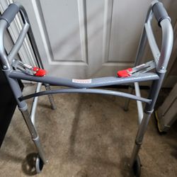 Adult walker