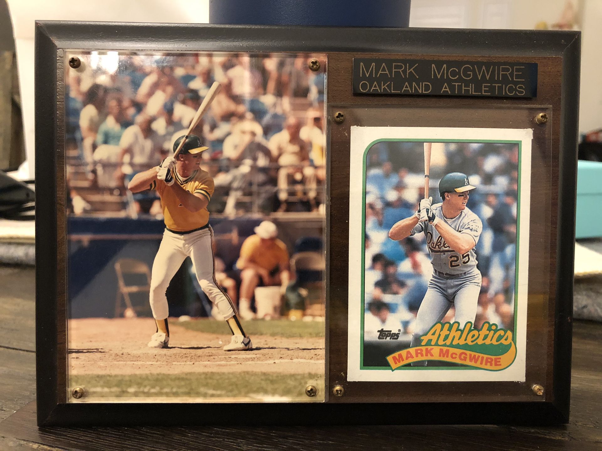 Mark McGwire Oakland A’s Plaque with Photo and Topps Baseball Card 8x6 inches