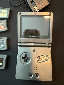 Nintendo Game Boy Advance SP + Games & Carrying Case Bundle