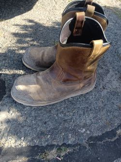 Men's boots size 11