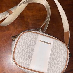 Michael Kors purse