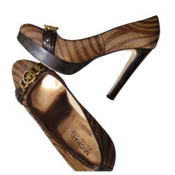 Michael Kors Pump. High Heels 