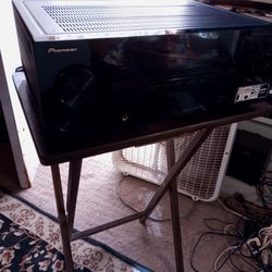 Vendo Un. Resividor. Pioneer En Buenas Condisiones Suenana Muybien Trae Su Remot Control