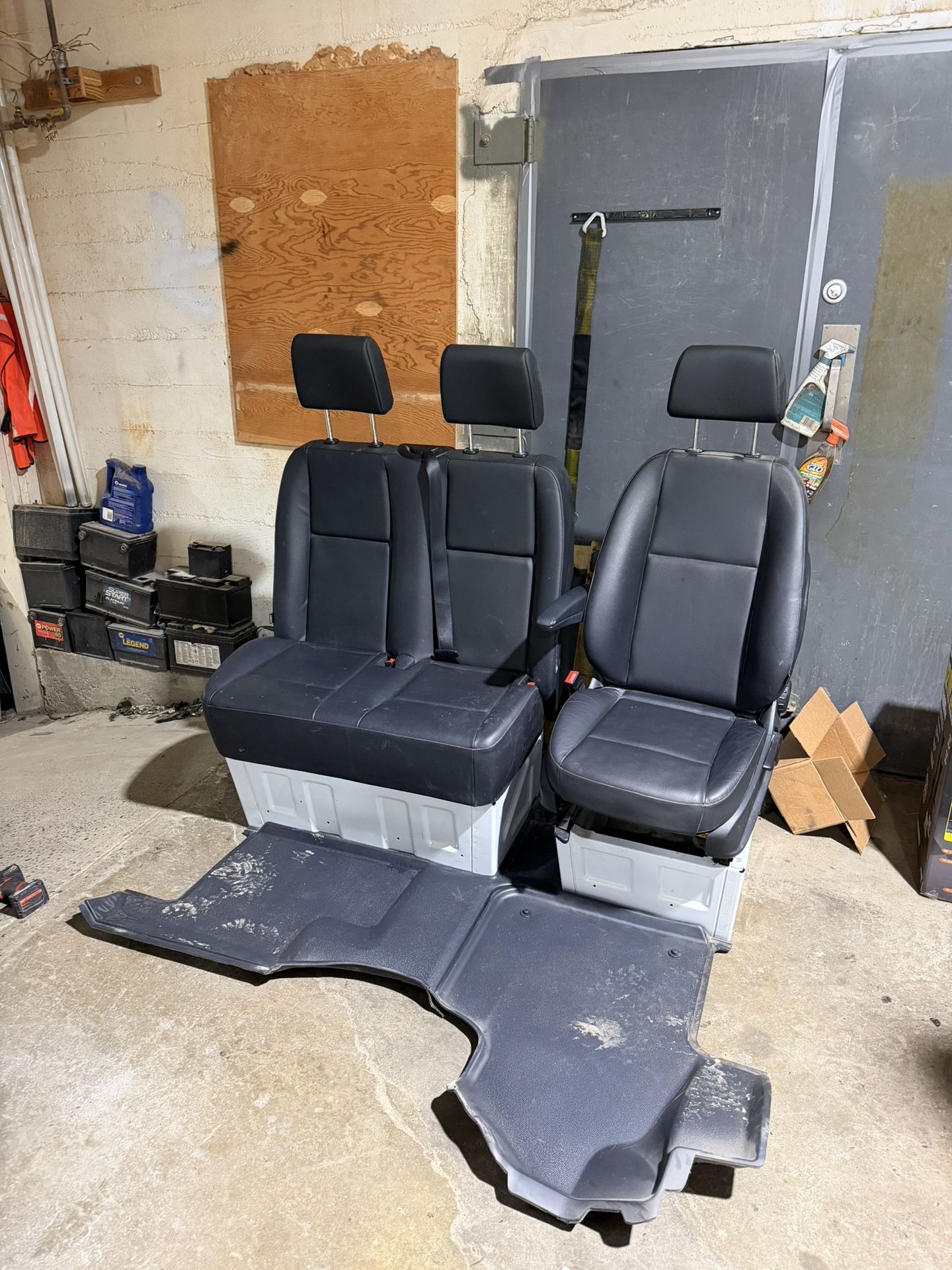 2020 Sprinter seat set with carpets