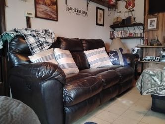 Black Leather Couch/Sofa