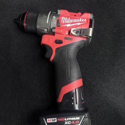 Milwaukee 1/2” Hammer Drill 