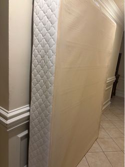 Queen box spring box