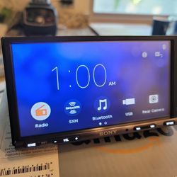 Very Nice Sony Carplay Car stereo 7" touchscreen radio 