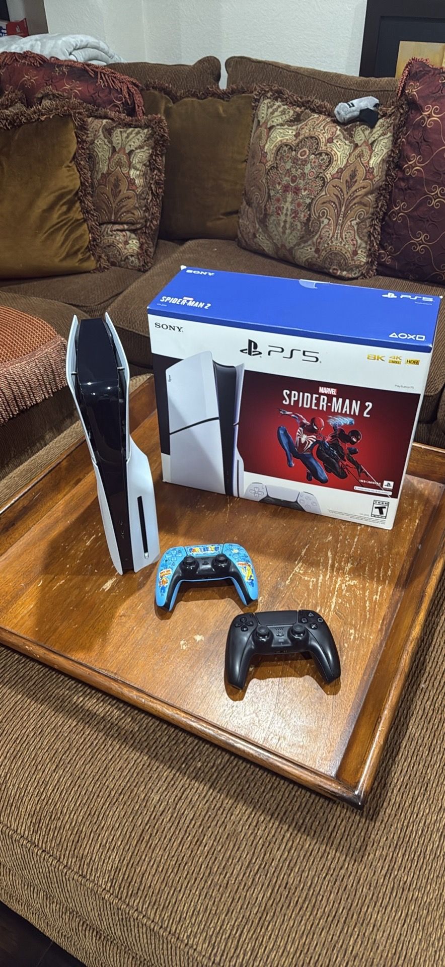 Ps5 slim 1TB great condition 2 controllers