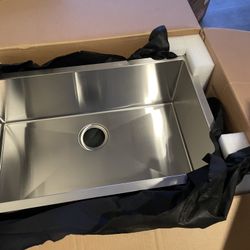 KRAUS Standart PRO 30 in. Undermount Single Bowl 16 Gauge Stainless Steel Kitchen Sink with Accessories 