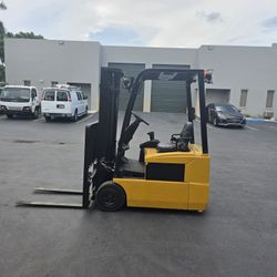 Electric Forklift YALE 3000 Lbs