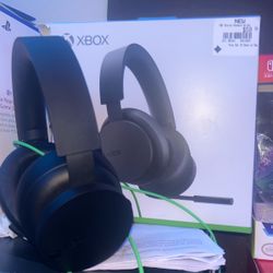    Xbox wired headset 