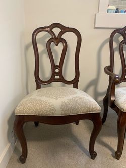 Ethan Allen dining chairs - 6 like new