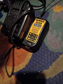 DeWalt charging station an 20v battery